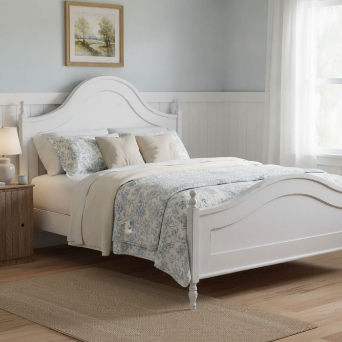 Letto matrimoniale Nadine finitura bianco consumato di Castagnetti 1928.