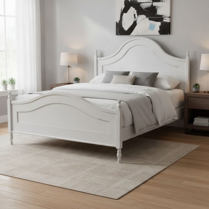 Letto matrimoniale Nadine finitura bianco consumato di Castagnetti 1928.