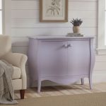 Credenza Isabeau finitura lavanda consumato di Castagnetti 1928.