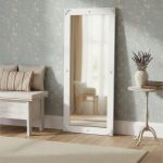 Specchio Nadine finitura bianco consumato di Castagnetti 1928.