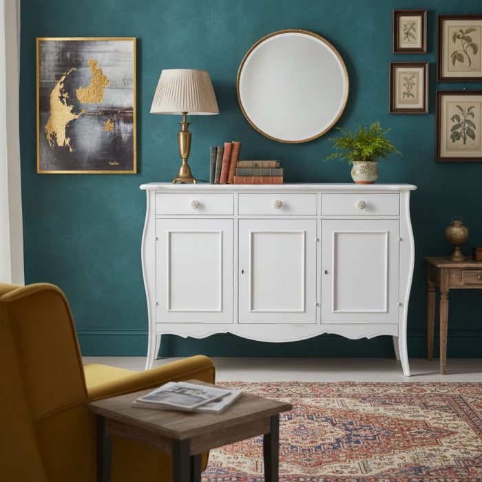 Credenza Chantal finitura bianco consumato di Castagnetti 1928.