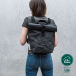Zaino Medium Messenger nero di Essent'ial.