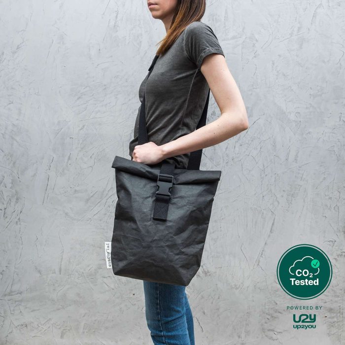 Zaino Medium Messenger nero di Essent'ial.