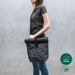 Zaino Medium Messenger nero di Essent'ial.