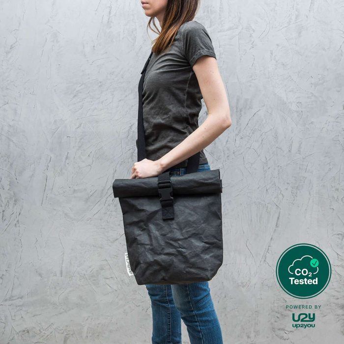 Zaino Medium Messenger nero di Essent'ial.