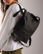 Zaino MINI XL nero di Essent'ial.