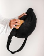 Il Marsupio Maxi nero di Essent'ial.