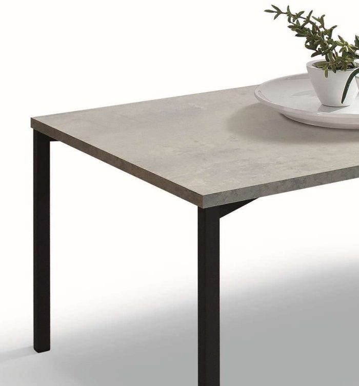 Tavolino Cement rettangolare di Castagnetti 1928.