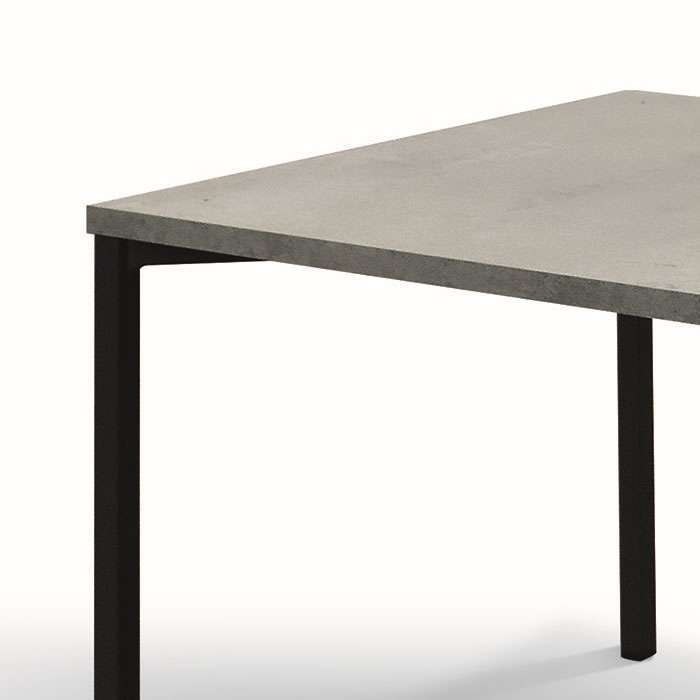 Tavolino Cement quadrato di Castagnetti 1928.