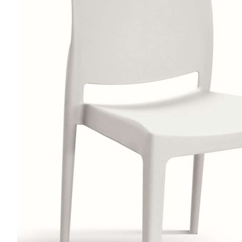 Sedia Poly bianco di Castagnetti 1928.