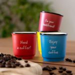 Set 6 tazzine caffè colorate con aforismi di WE Lifestyle.